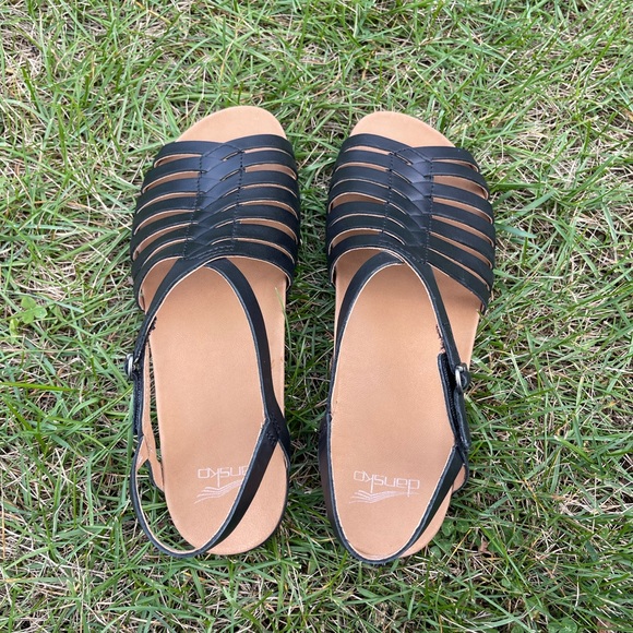 NEW women’s Dansko Sandals - Picture 6 of 7